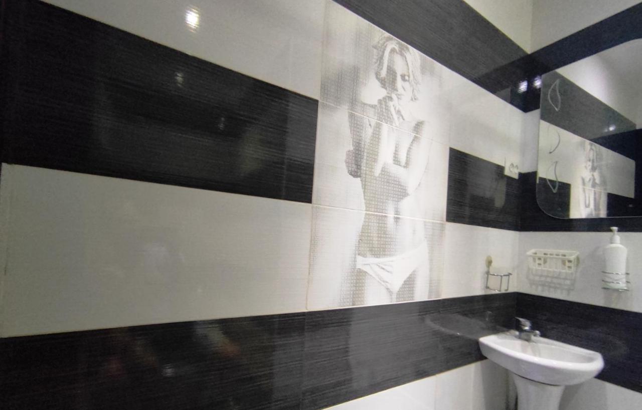 Люкс В Центре Металлургов 31 Kr Apartments Krywyj Rih Exterior foto